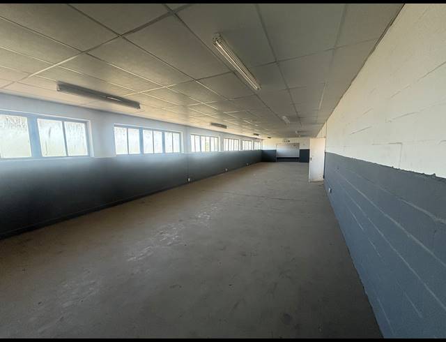 339M² INDUSTRIAL YARD TO LET IN BLACKHEATH INDUSTRIAL
